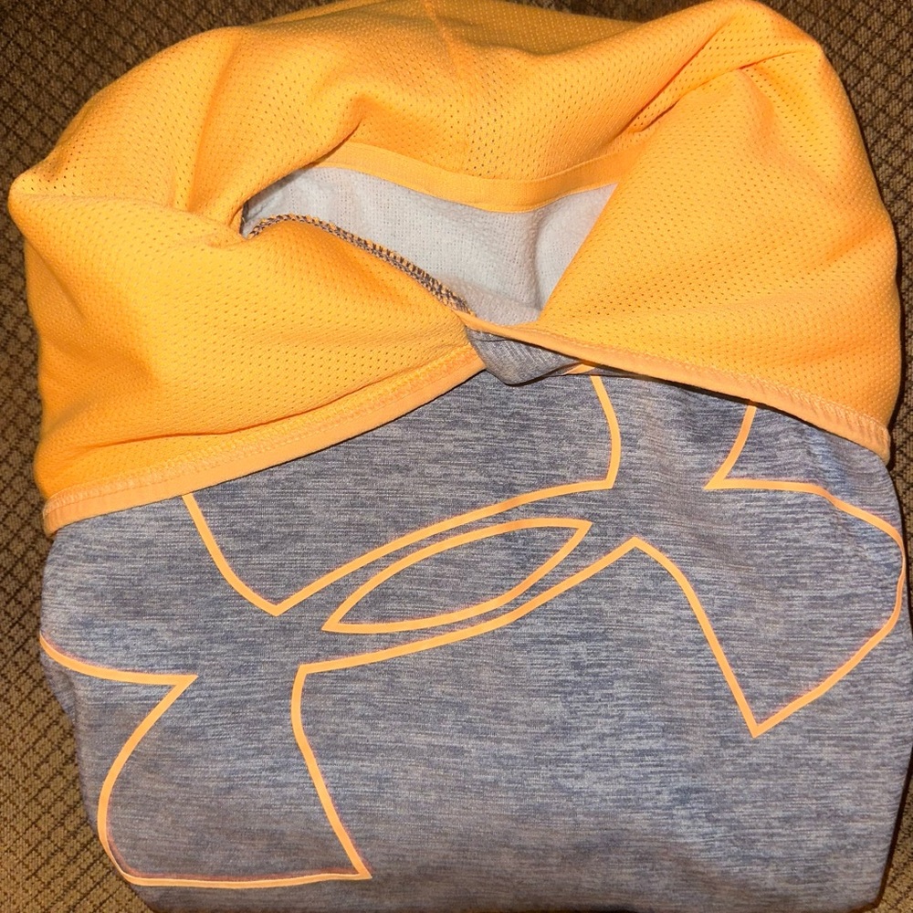 Girls Under Armour Hoodie Like New